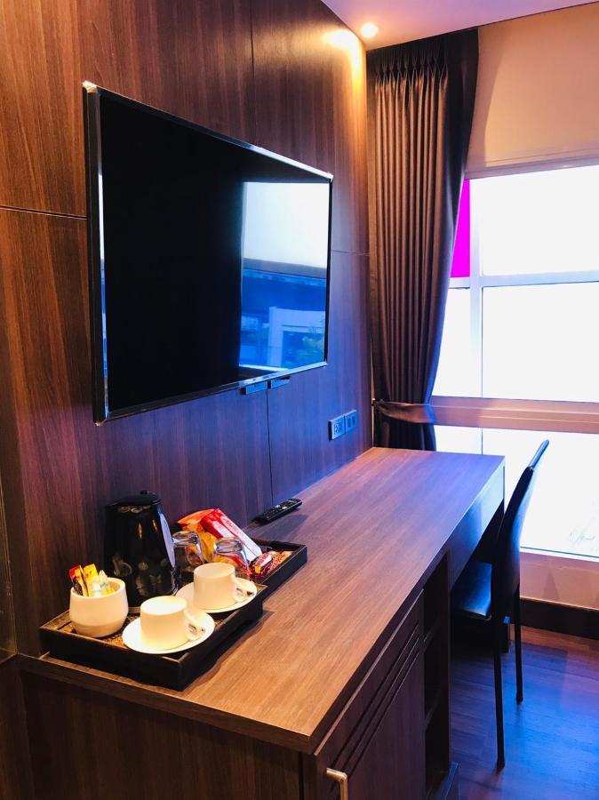 Paradiso Boutique Suites Бангкок Экстерьер фото