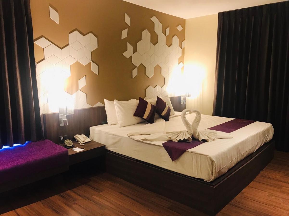 Paradiso Boutique Suites Бангкок Экстерьер фото