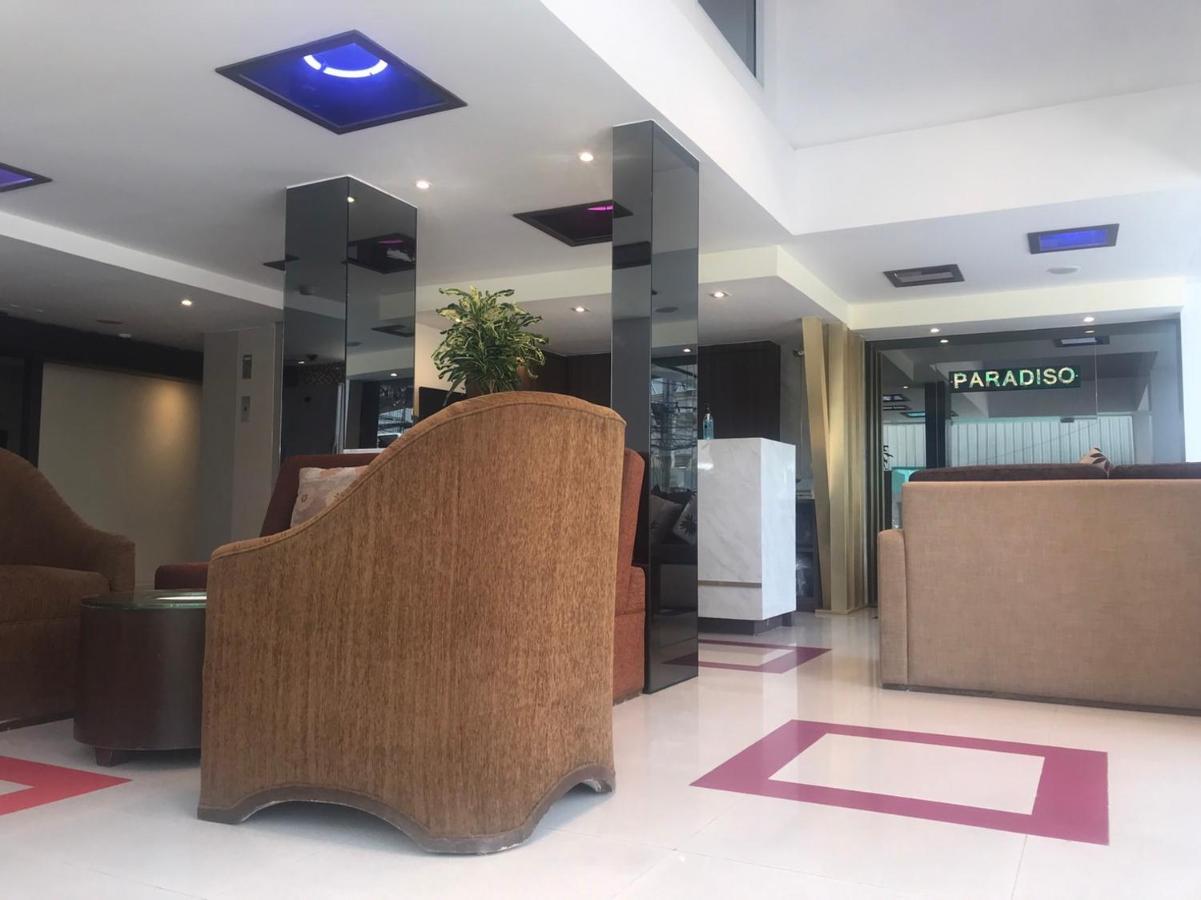 Paradiso Boutique Suites Бангкок Экстерьер фото