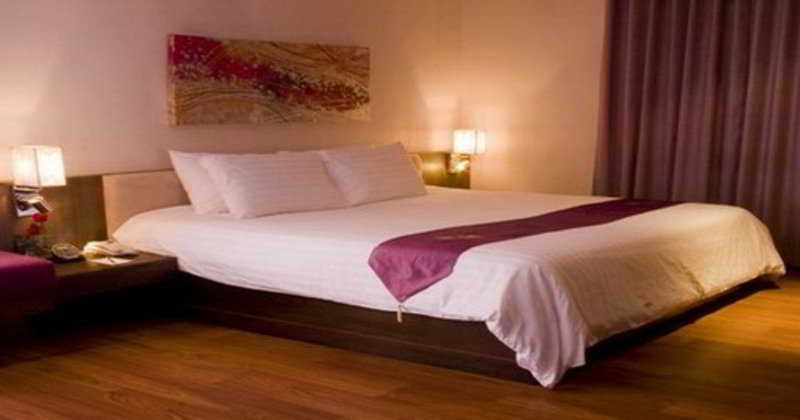 Paradiso Boutique Suites Бангкок Экстерьер фото
