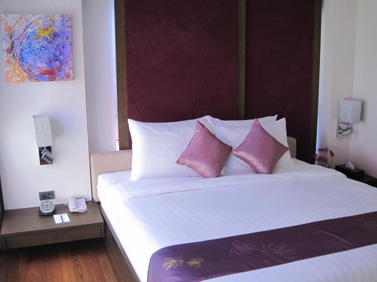 Paradiso Boutique Suites Бангкок Экстерьер фото