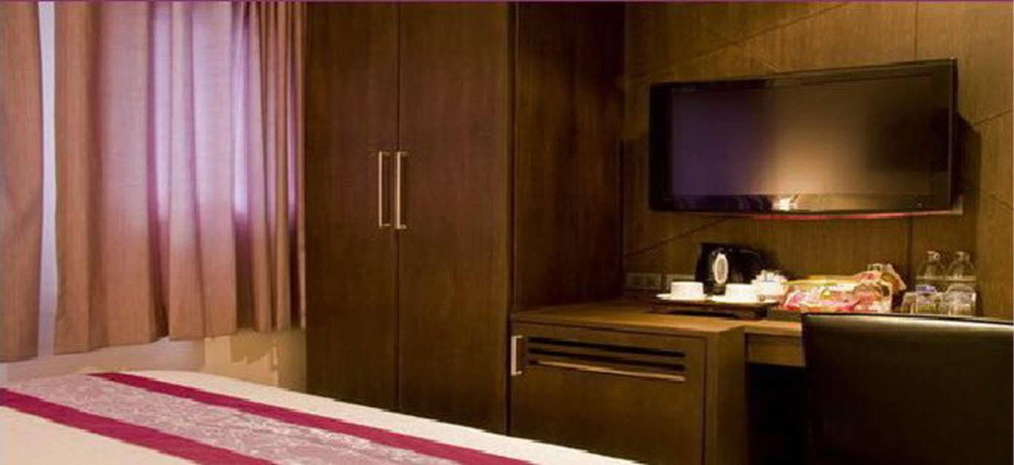 Paradiso Boutique Suites Бангкок Экстерьер фото